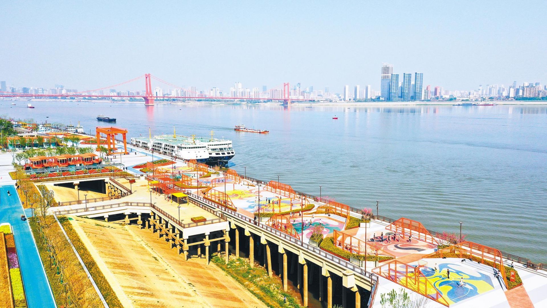 杨泗港都市t台的前身是始建于1959年的杨泗港货运码头.