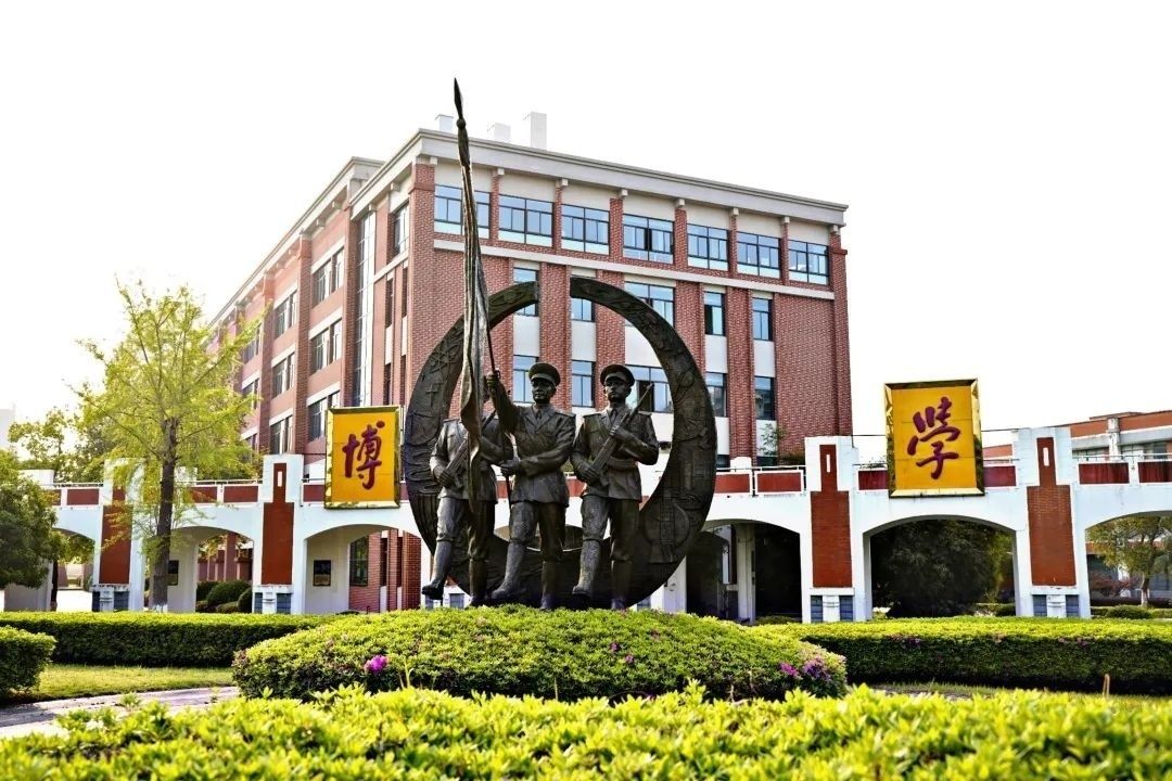 中國軍校期待你的加入！國防科技大學(xué)陸軍工程大學(xué)海軍工程大學(xué)等27所中國軍校請高考生入列！(圖2)