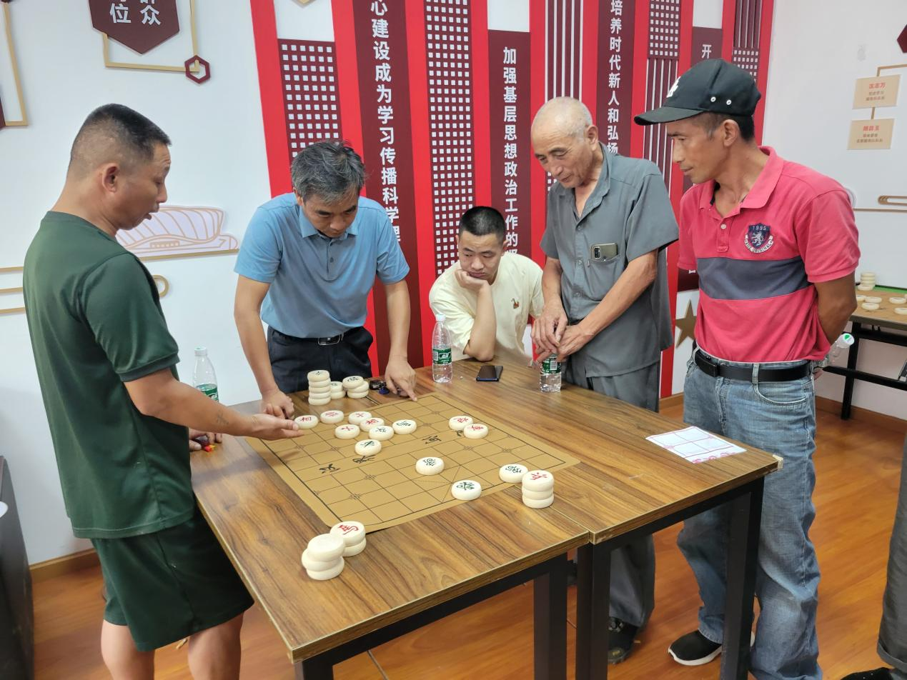 武汉市龙泉社区举行"棋乐融融"象棋社团成立仪式暨首届"龙泉杯"象棋大