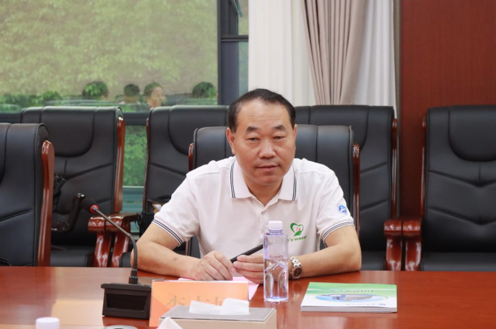 咸安区委书记顾兴旺,区长李军平,常务副区长杜新国