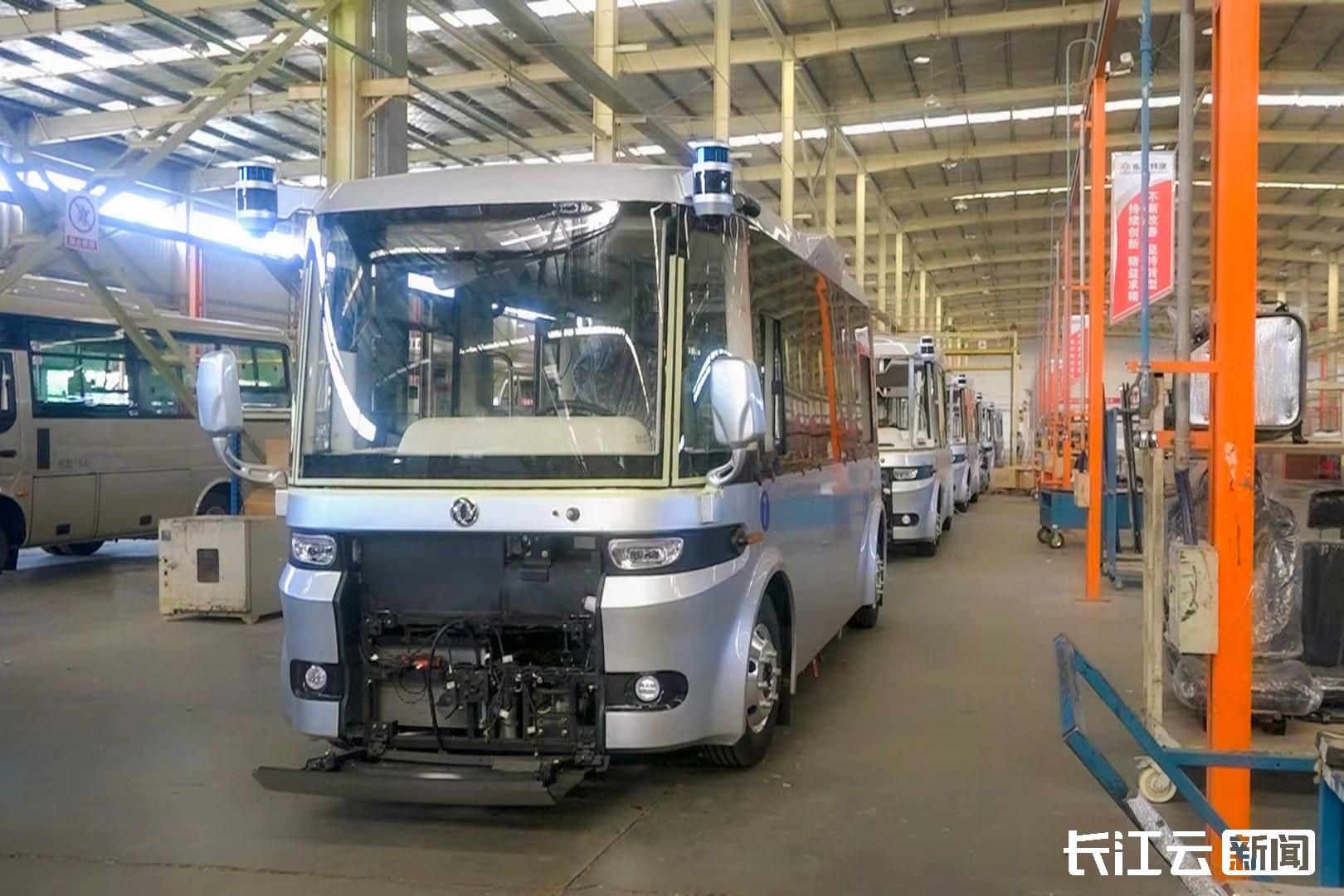 十堰造无人驾驶来了东风特汽无人驾驶智能微公交批量交付