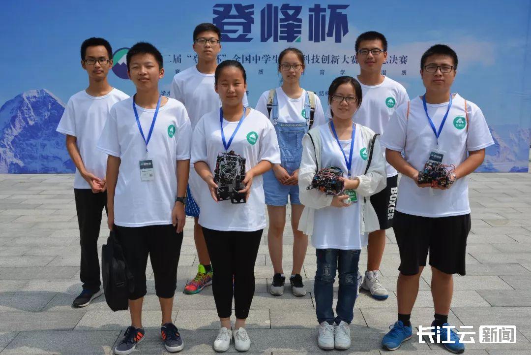 黄冈中学人手一张个性化课表