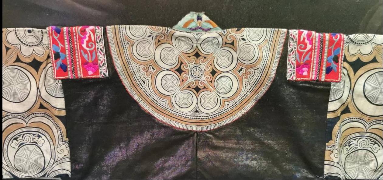 《绣看天下》①|服饰上的宇宙观_长江云 - 湖北网络广播电视台官方