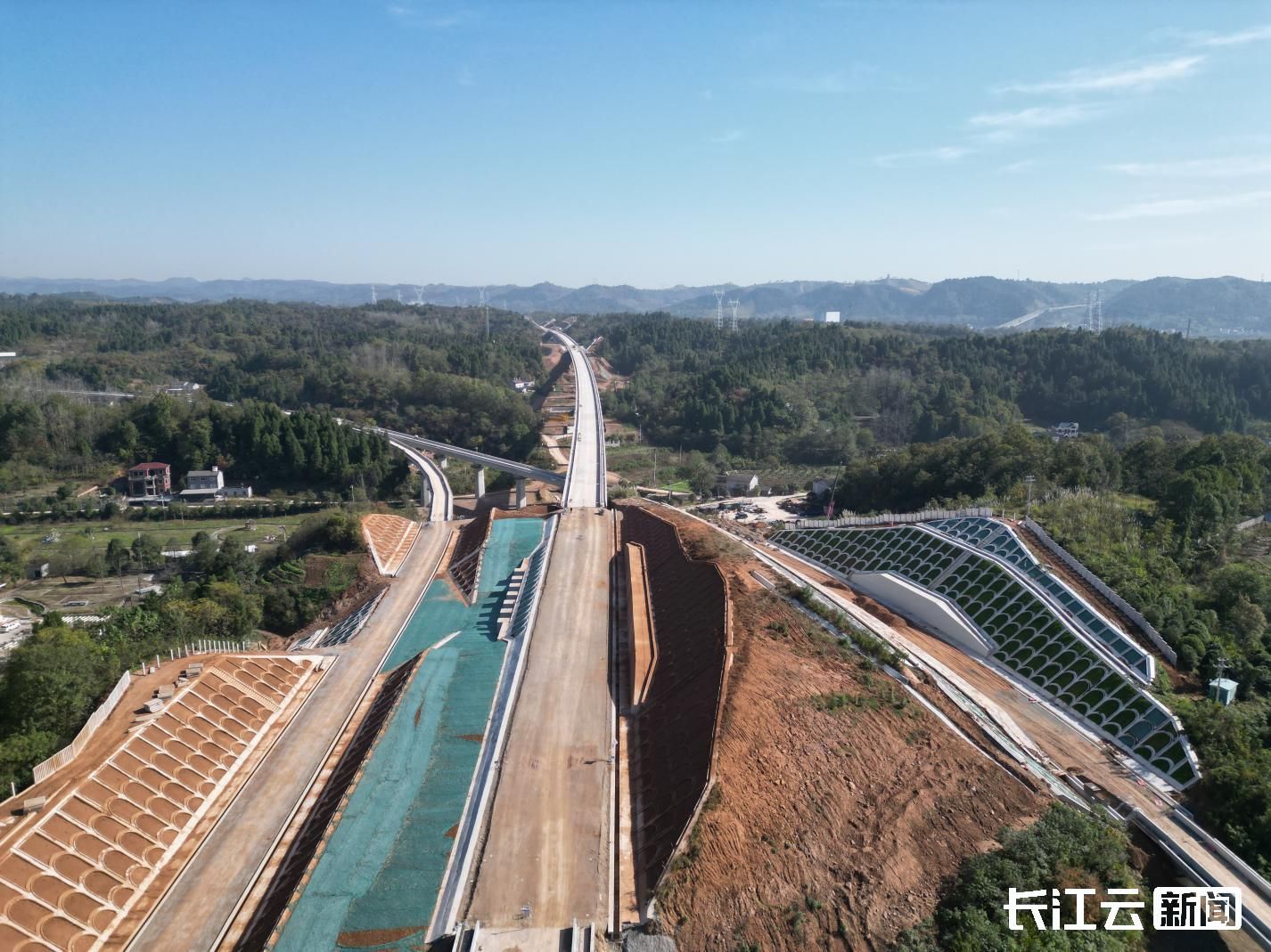 蓉昌高速隧道图片