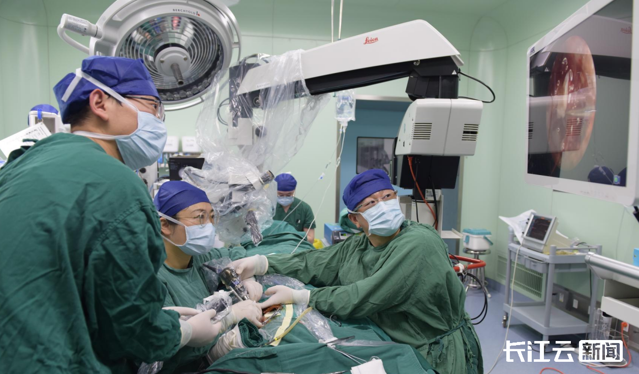 华中首例遗传性耳聋基因治疗术让15岁男孩重获听力