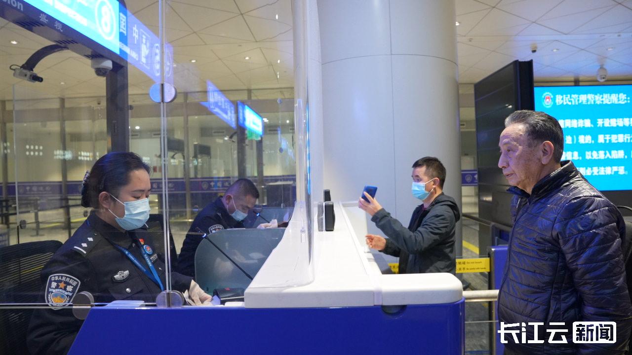 武汉天河机场口岸出入境流量不断攀升自春运以来近45万人次