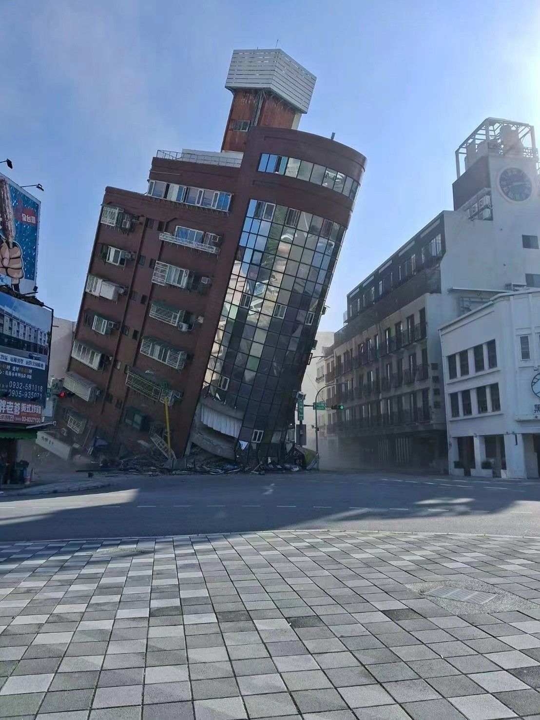 深圳赛格大楼地震图片