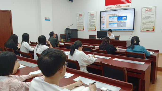 加强社保经办人员培训 提升服务质效