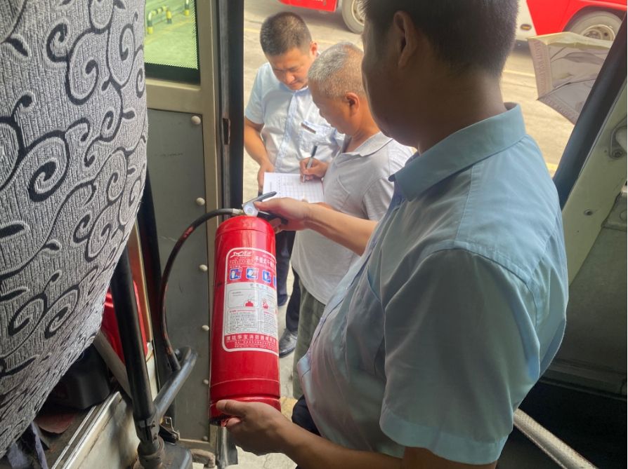 罗田县大别山客运中心开展六月安全生产月安全隐患大排查