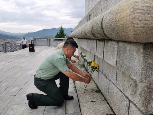 罗田县退役军人事务局组织“传承红色基因，弘扬英雄精神”主题党日活动
