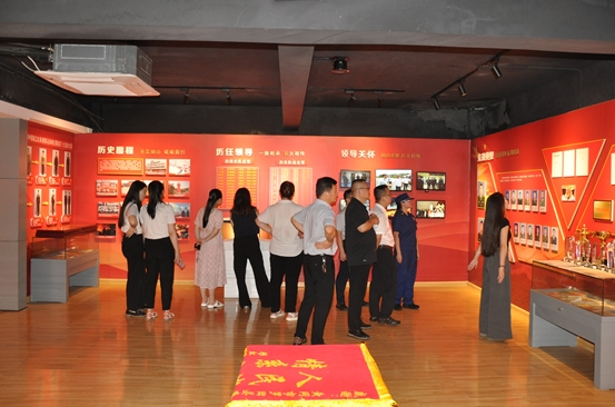 罗田县委办公室、政研室党支部开展“参观廉政教育基地 筑牢廉政思想防线”主题党日活动