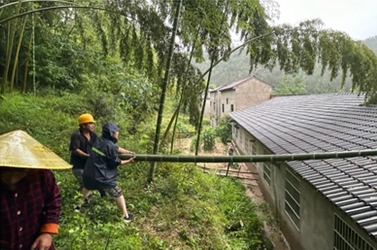 九资河镇财政所全员上阵 共筑防汛安全线