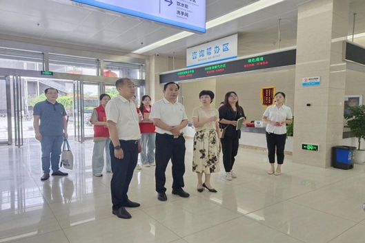 武汉生物工程技术学院师生赴罗田政务服务中心调研基层政务服务体系建设工作