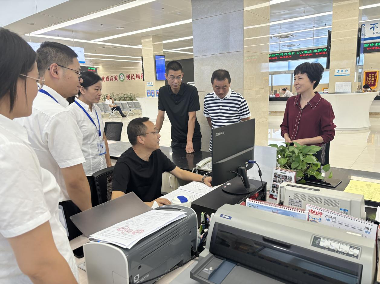 罗田县住房和城乡建设局开展“局长走流程”活动