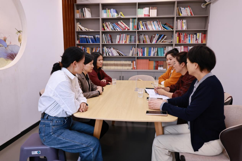 罗田县“田螺妈妈”妇女小组赴河铺镇开展关爱帮扶留守困境儿童活动