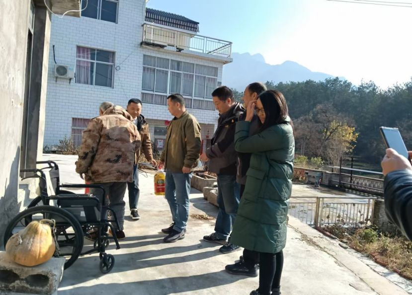 湖北大别山自然保护局罗田管理局：走访慰问脱贫户 真情关爱暖人心