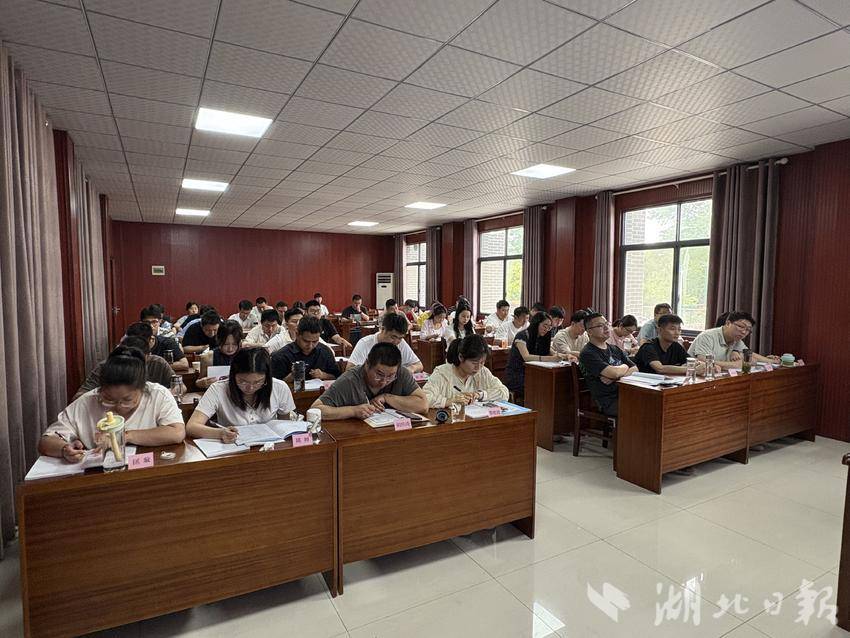 中共罗田县委党校开展“读原著、学原文、悟原理”读书活动