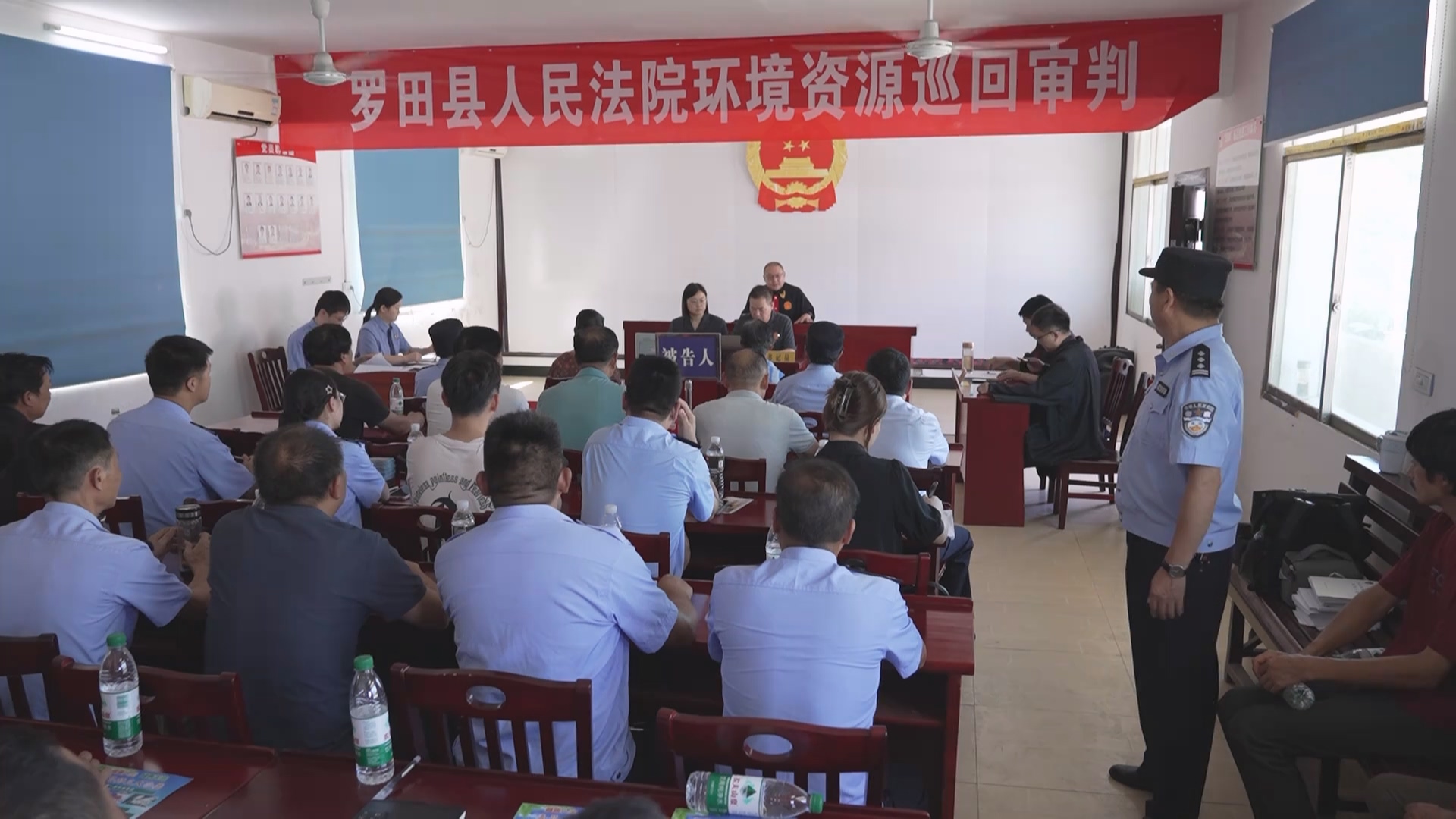 锲而不舍落实中央八项规定精神·攻坚克难·为民解忧丨县人民法院：巡回审判进乡村 以案释法敲警钟