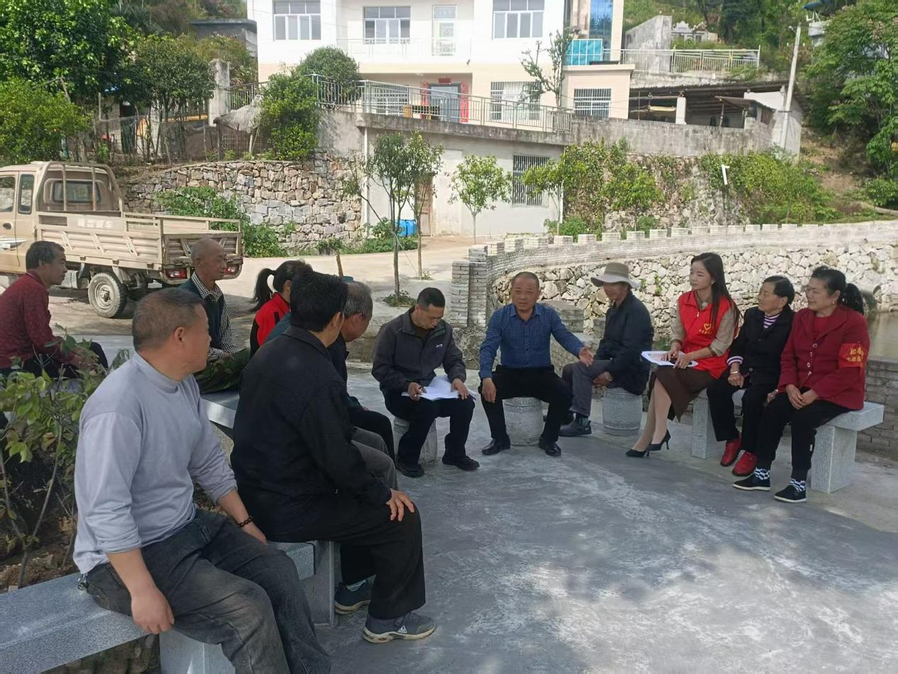 三里畈镇新凉亭村：