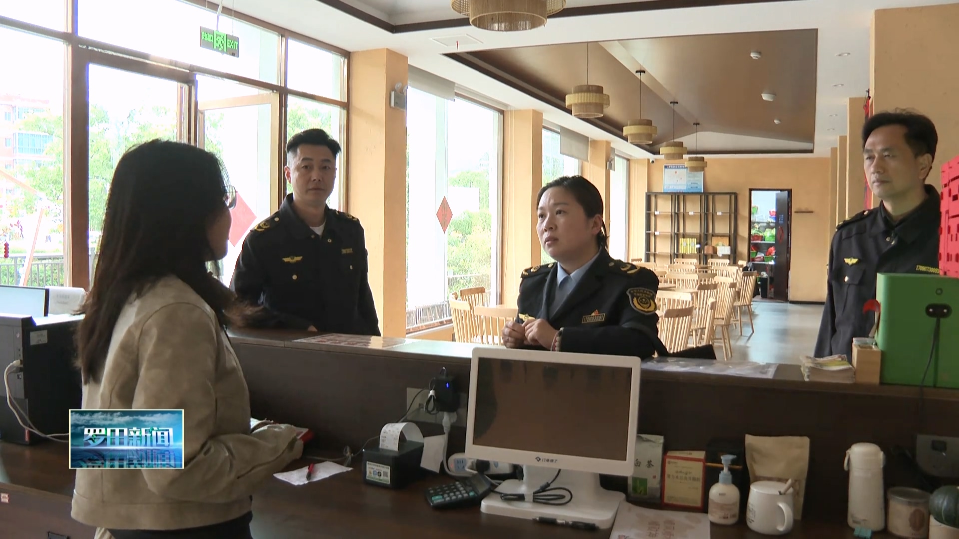 县市场监管局为錾字石村农家乐经营户开展价格指导与物资定价