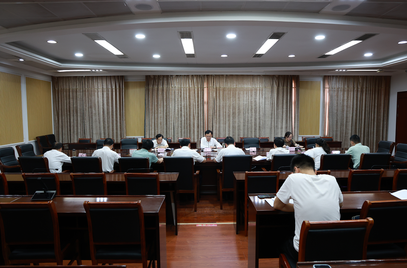 红安县委常委会召开学习教育查摆问题情况检视交流会