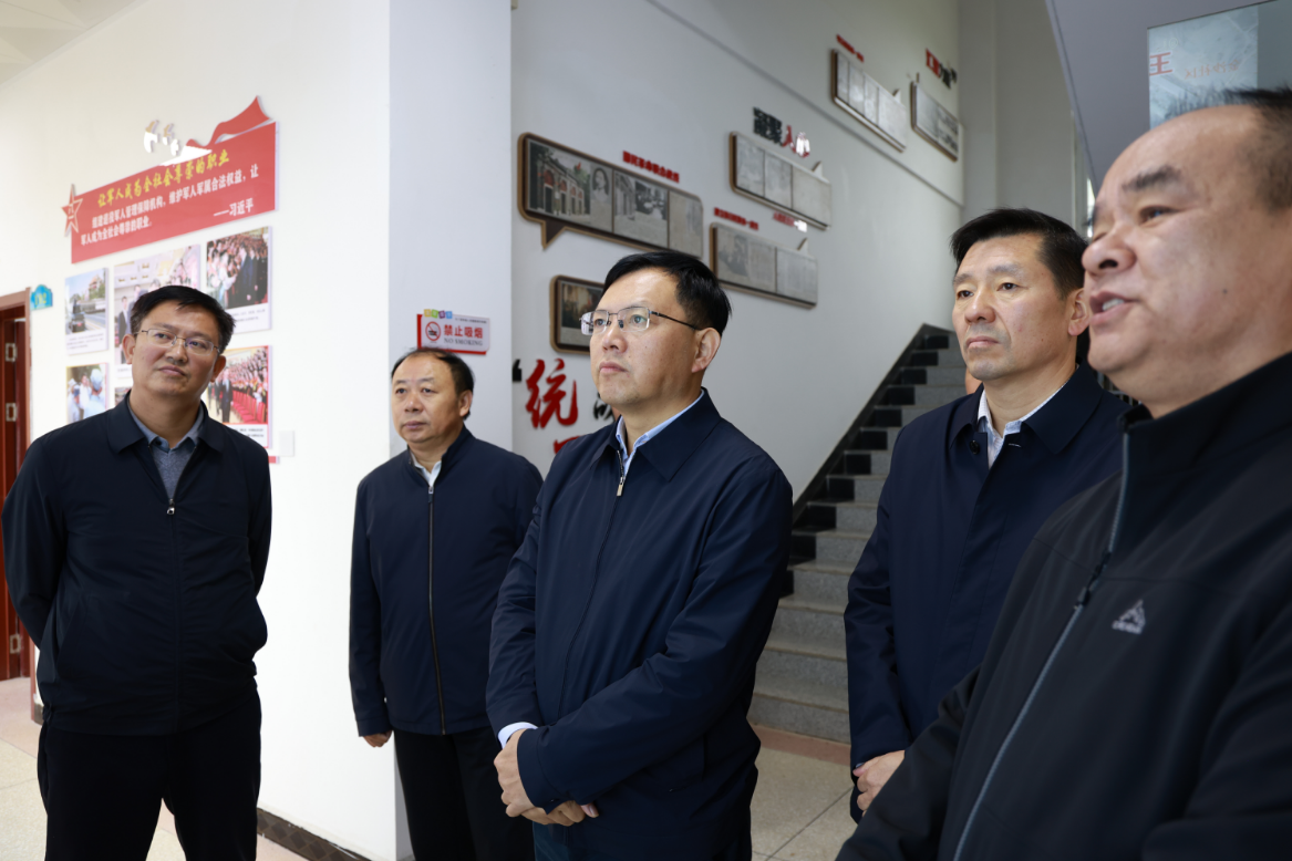 胡广调研市容市貌及交通秩序综合整治工作