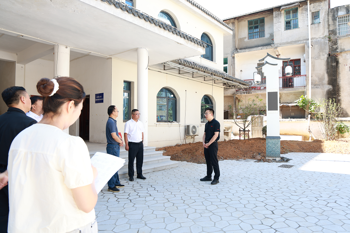 快讯：钟林调研督办重点项目建设