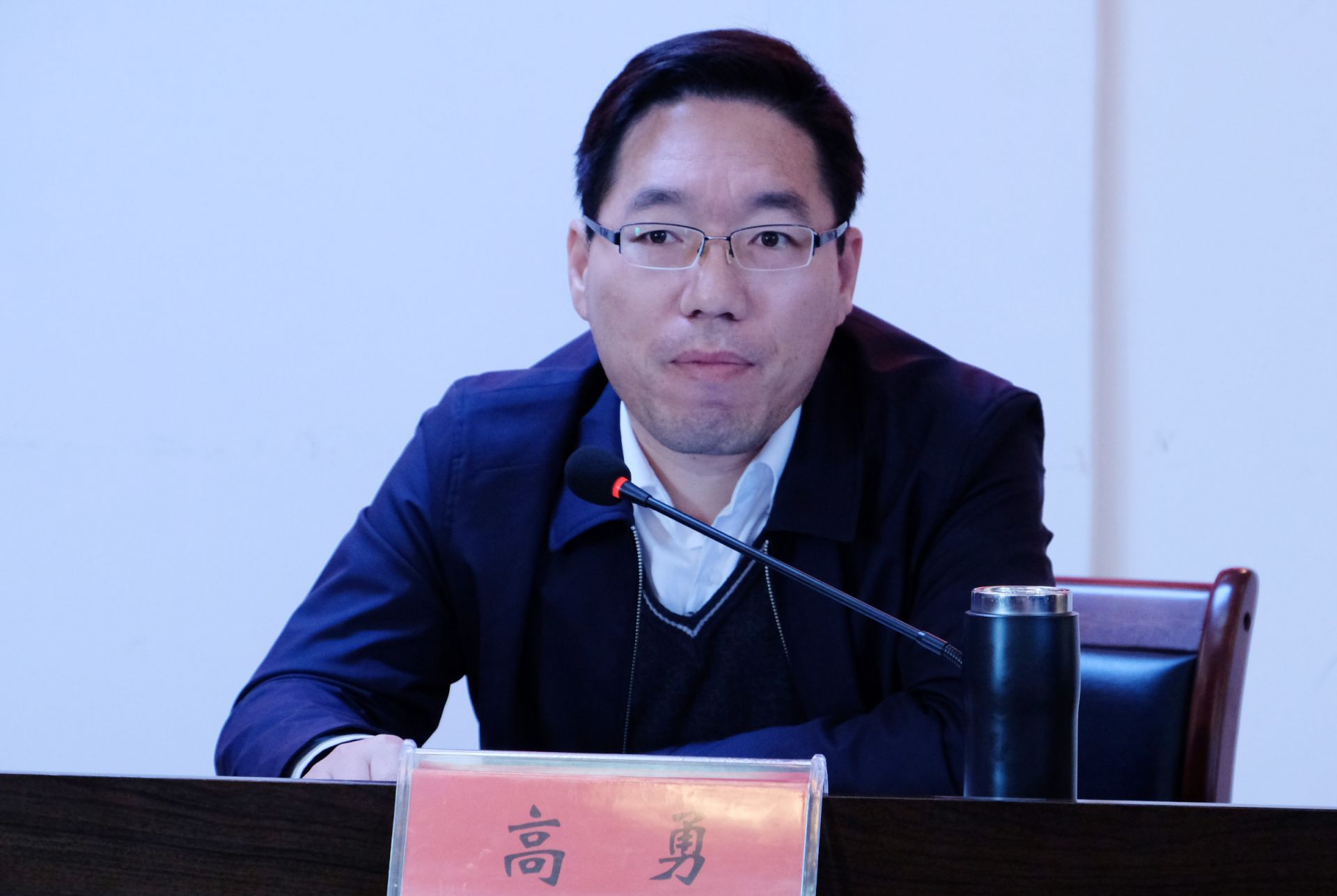 蔡贤忠要求,一要坚持政治意识,把好舆论导向.