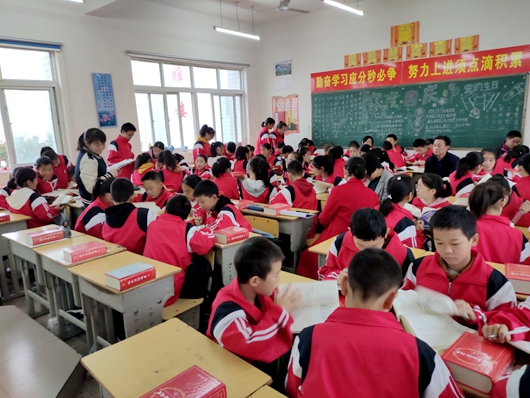 房县七河中学学生照片图片