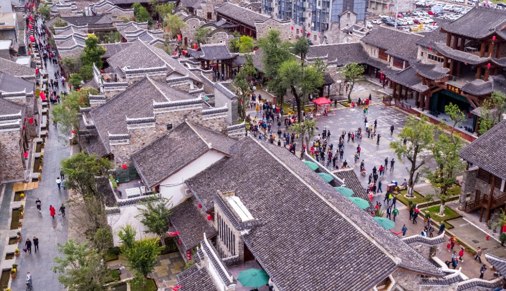 散文蓝善清西关楼台烟雨中