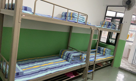 房县城关一中创文明宿舍建温馨家园