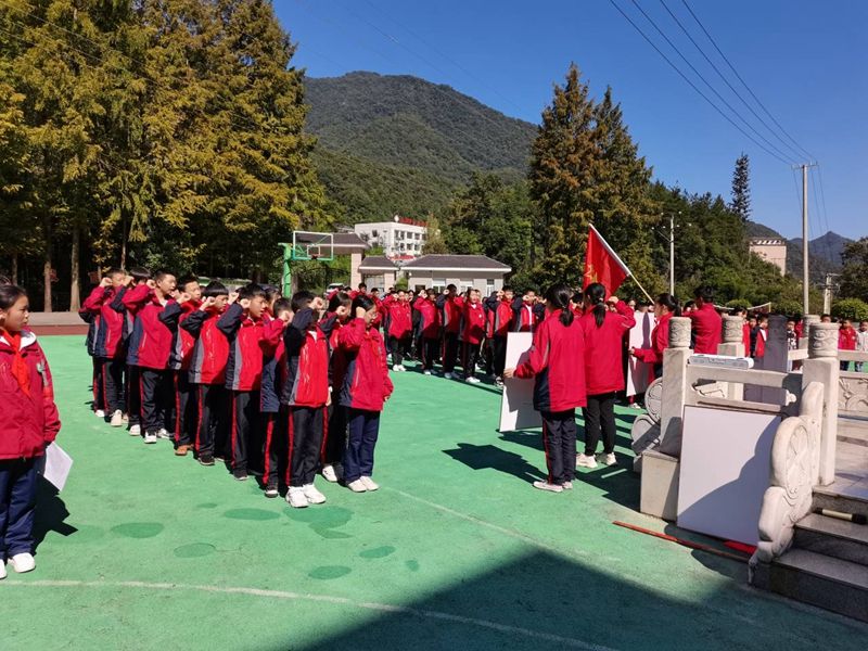 房县野人谷学校清廉故事我来讲清廉劲风满校园