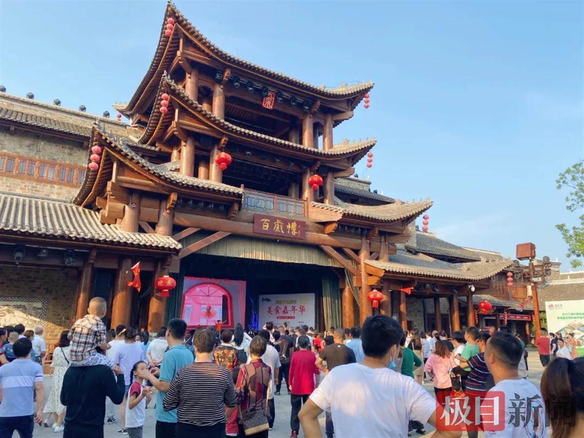 房县西关印象古街焕新颜成为鄂西北旅游珍珠项链