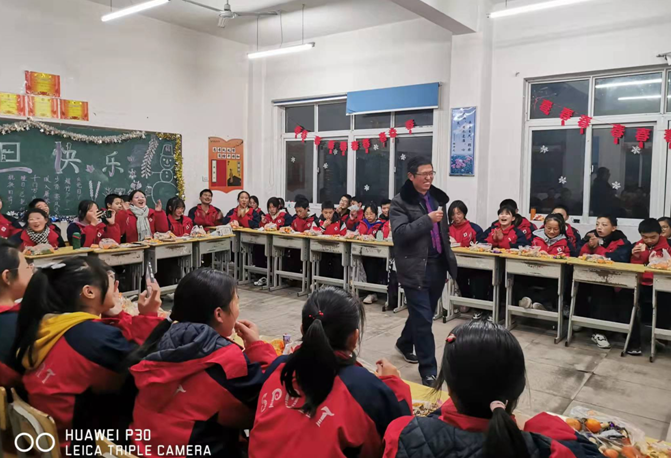 七河中学举办庆祝2022年元旦文艺晚会活动