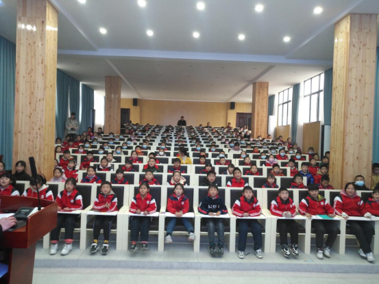 化龙学校:让德育之花浸润学生心田_房县新闻网