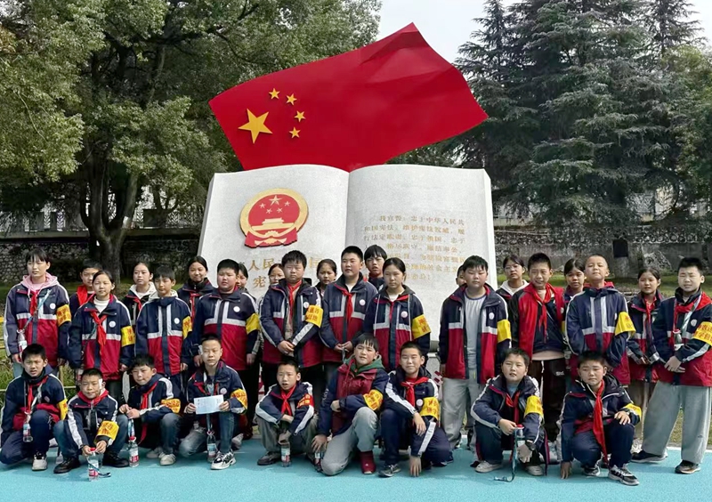 门古寺镇河兴小学：赴神农迷谷研学 在山水间探真知