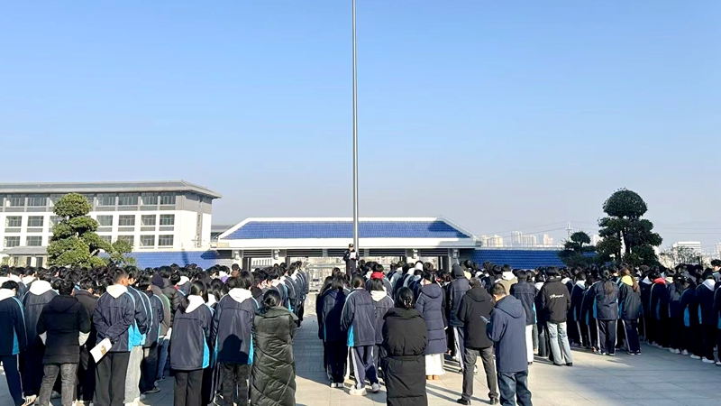  房县职业技术学校：开展情景模拟普法进校园活动