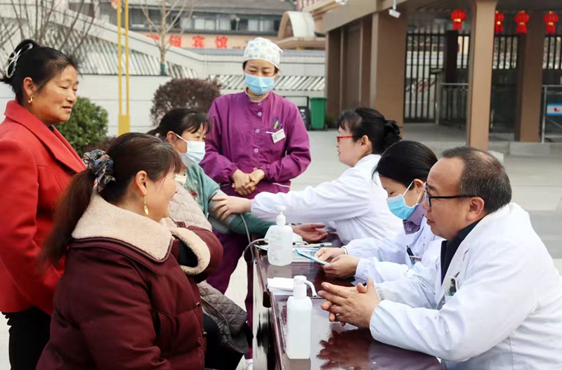 房县肾脏病质控中心开展世界肾脏日义诊暨系列护肾服务