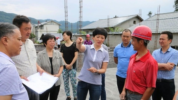省易迁办到建始调研易地扶贫搬迁工作