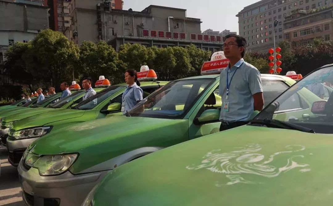 160名出租车司机参与恩施城区大巡逻大防控平安恩施建设再添新力量