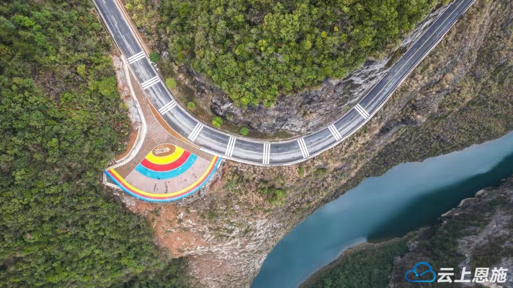 全省第八 恩施州唯一：鹤峰普通国省道建设再创佳绩