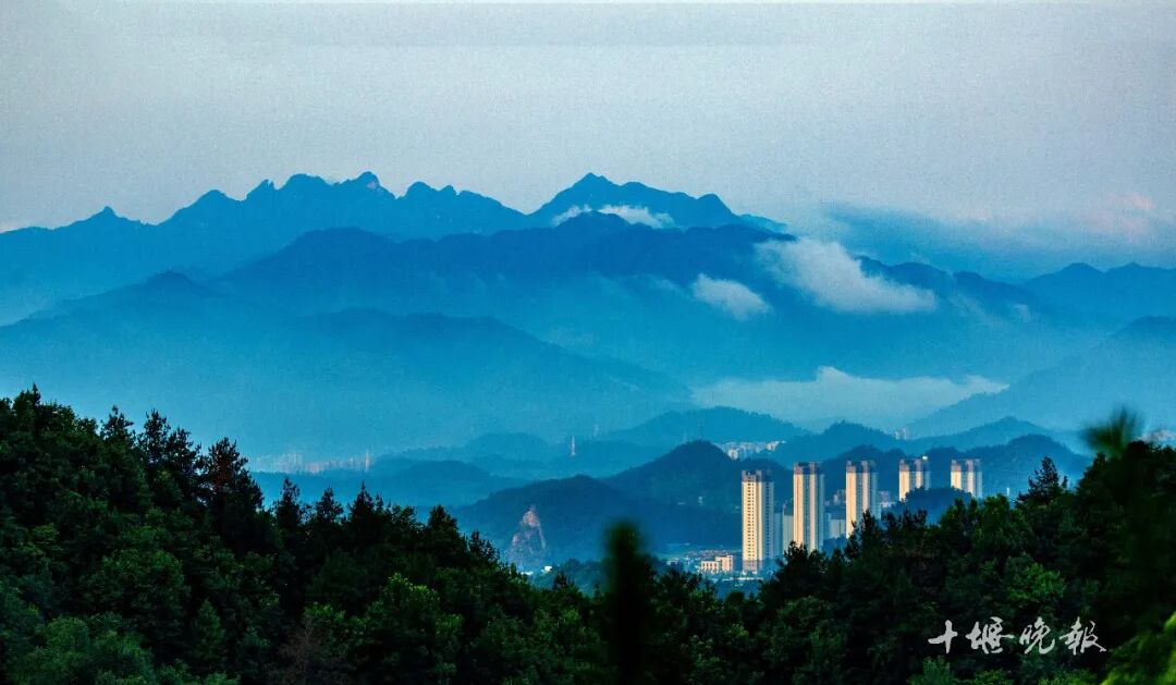 2025年进入倒计时!这些十堰人舍不得删的照片,哪张戳中了你的心?