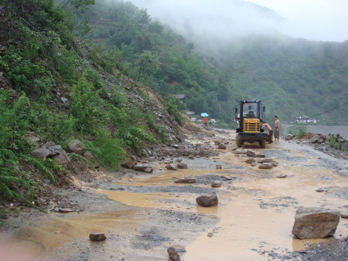 溢水鎮(zhèn)全力抗災(zāi)自救