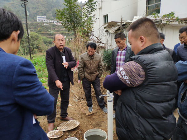 得胜镇再次给力“厕所革命”