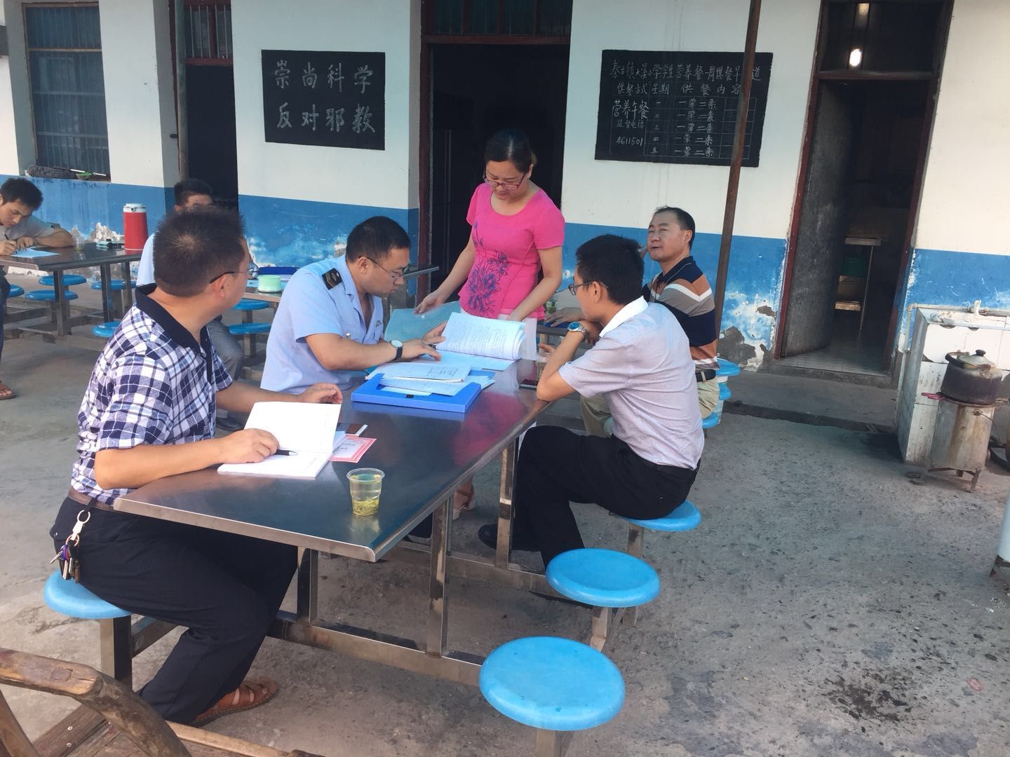 秦古食药监所开展秋季学校食堂及校园周边食品安全专项检查