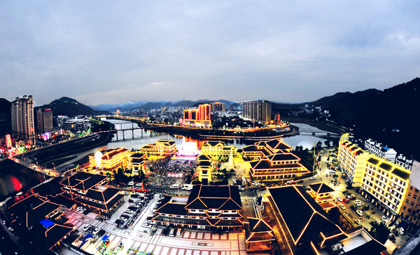 城关镇：以“十进十建”为抓手  打好脱贫攻坚战