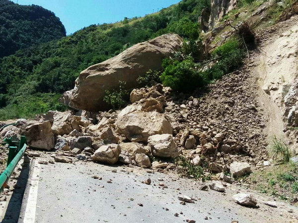 竹山縣道路水毀十分嚴重（圖片聚焦之三）