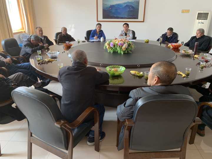 官渡镇：不一样的老干部座谈会