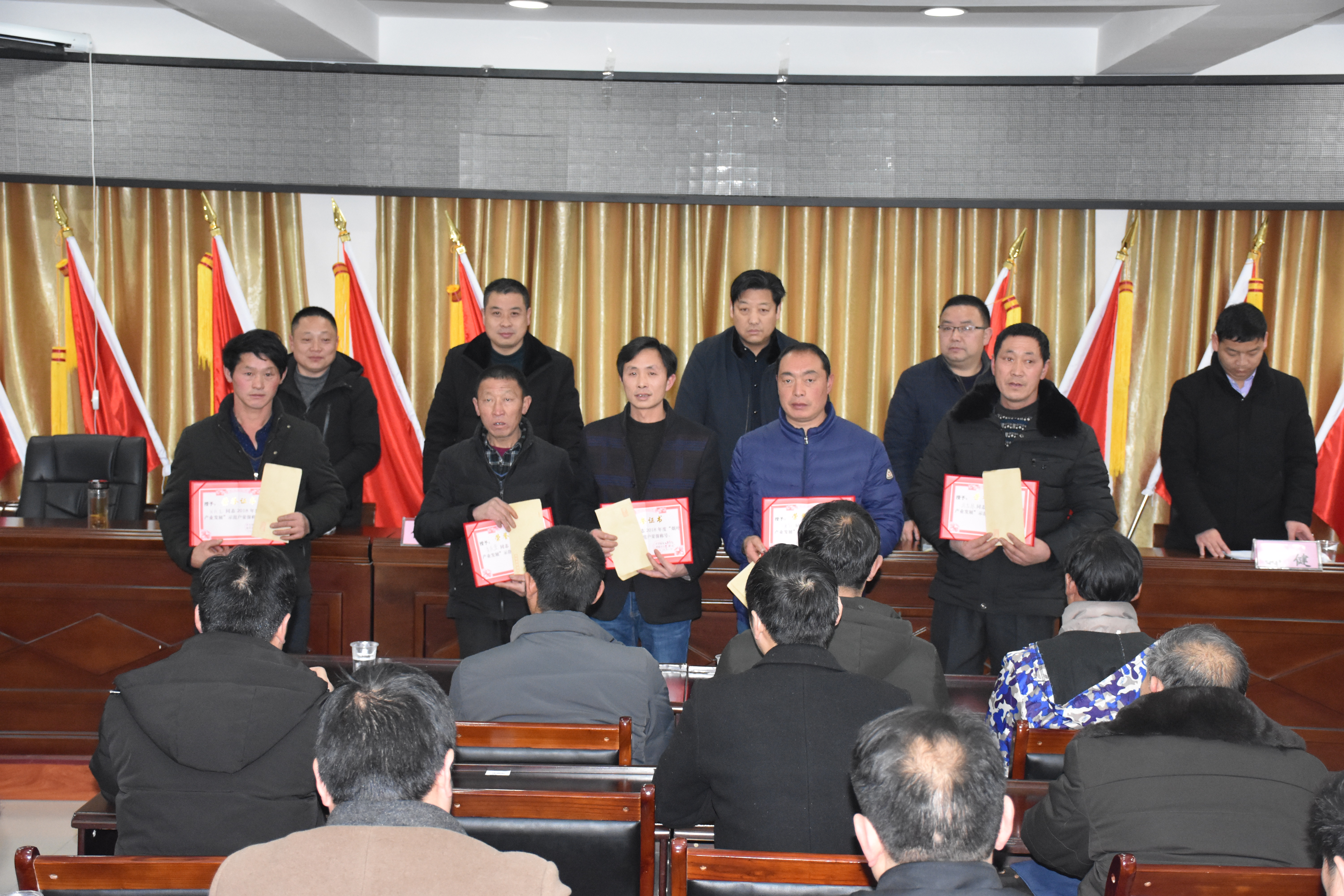 柳林乡大手笔助力烟叶产业发展