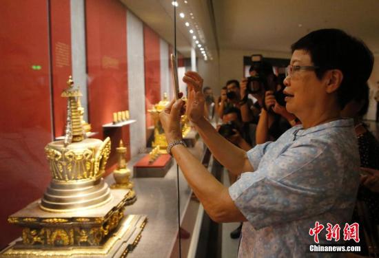 故宮博物院精品文物館開(kāi)館 展出202件精品金器